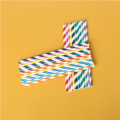 Dryžuoti popieriaus šiaudeliai -mišrios spalvos